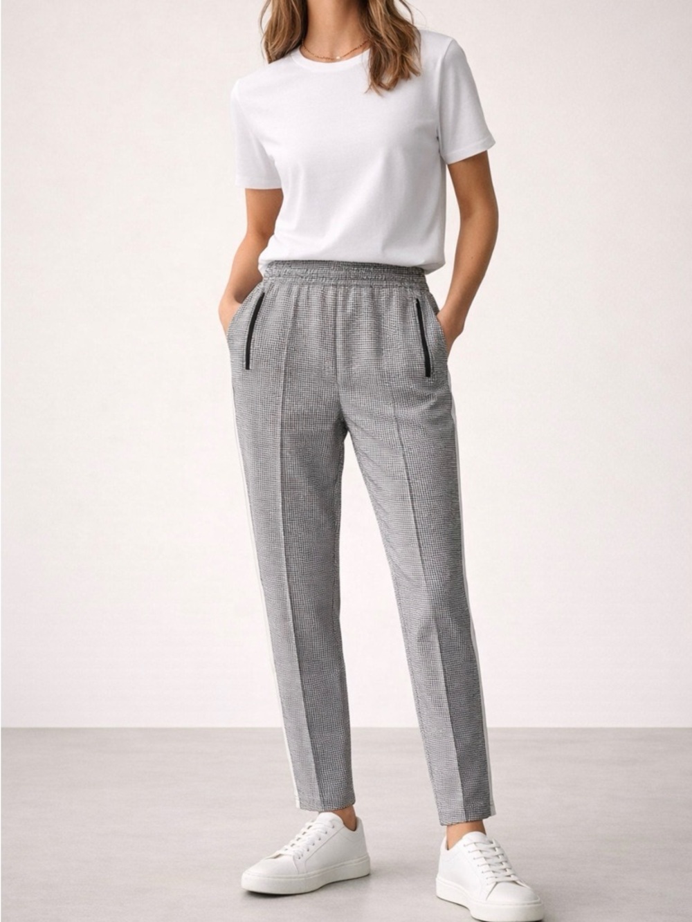 Urban Outfitters Large Houndstooth Pants Jogger Athletic Stretch Black White